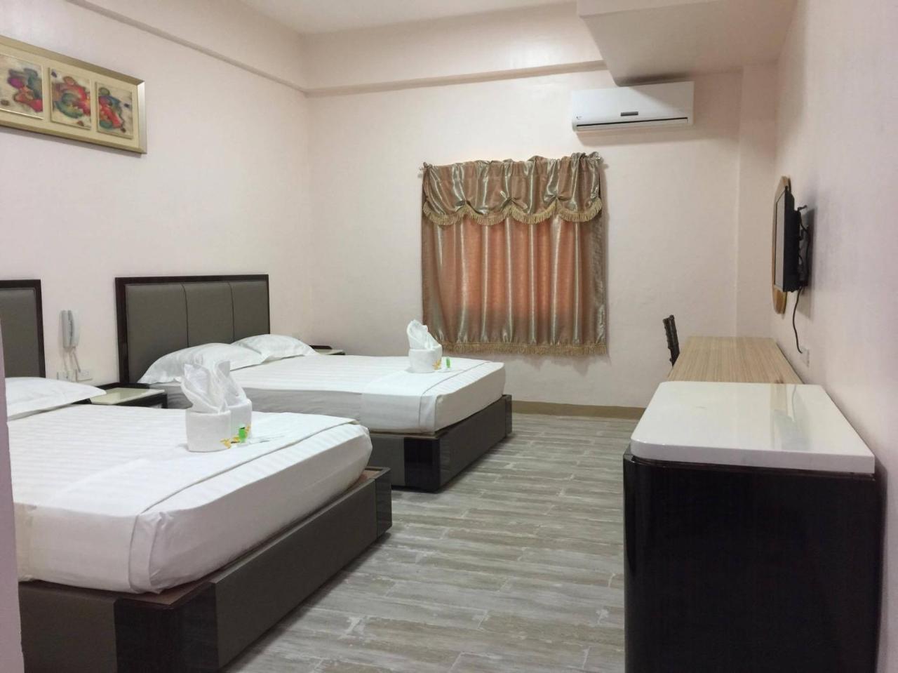 Meaco Royal Hotel - Lipa Lipa City Extérieur photo