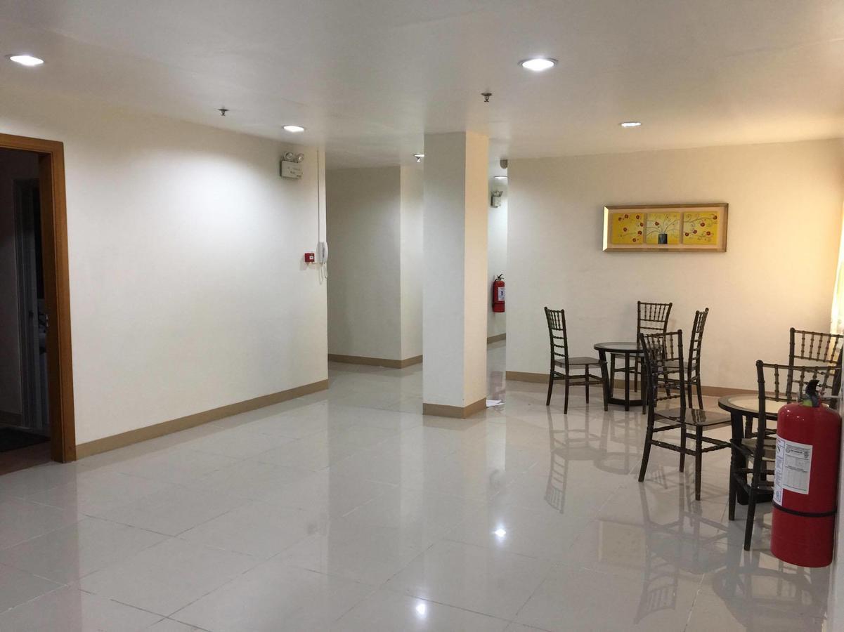 Meaco Royal Hotel - Lipa Lipa City Extérieur photo