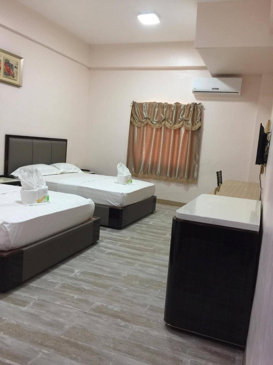 Meaco Royal Hotel - Lipa Lipa City Extérieur photo